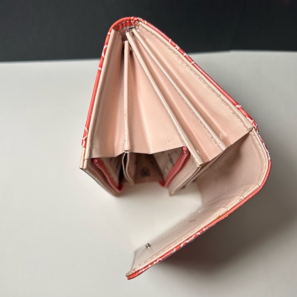 CLATHAS Argo Flap Cowhide Leather Long Coral Wallet, Camellia Flowers, Japanese - Picture 14 of 15